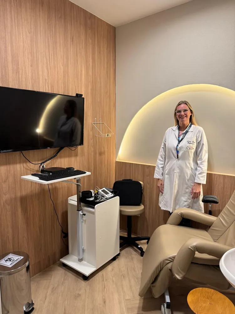 Sala phygital, Allos